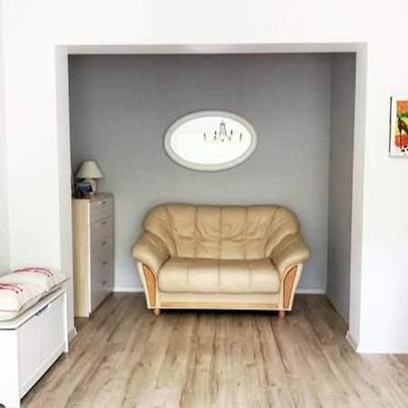 Cozy Apartment In A Historical Town Sillamäe Exterior foto